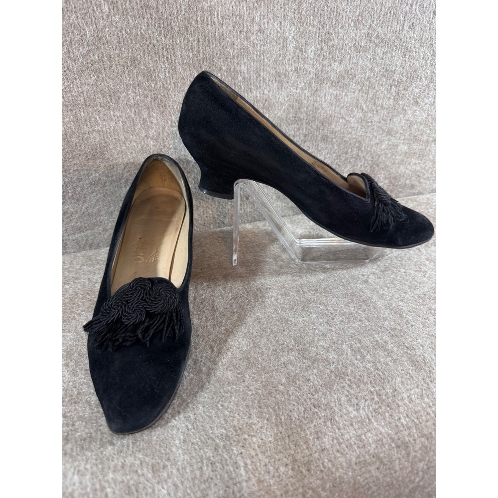 Vintage Salvatore Ferragamo Pumps 9 AA Black Suede Tassel Kitten Heel Italy